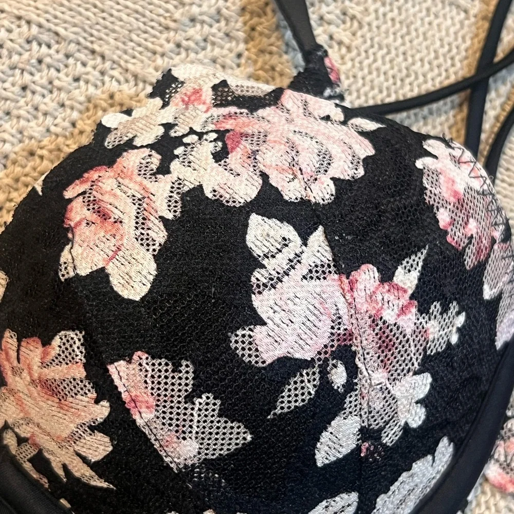 PINK Victoria's Secret Black Floral Lace Strappy Push-Up Bra